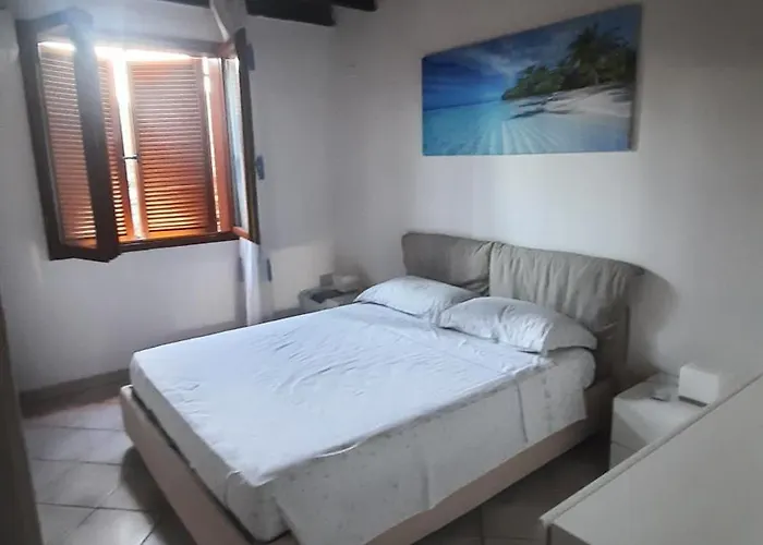 Casagiuvaleo Apartment Pula